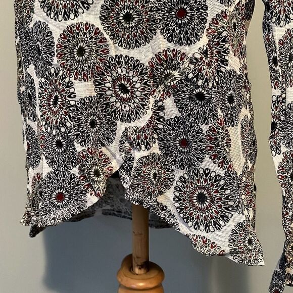 Cut Loose Women's White Black Mesh Floral Cowl Neck Sheer Blouse - Picture 3 of 7